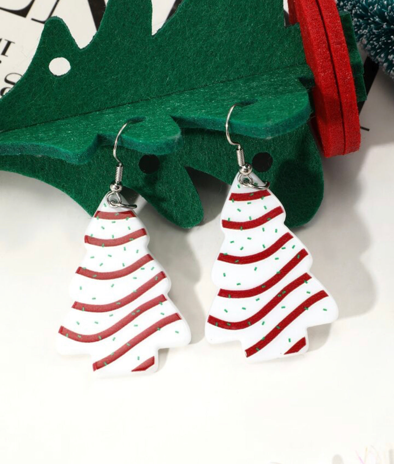 Christmas Tree Earrings Snack